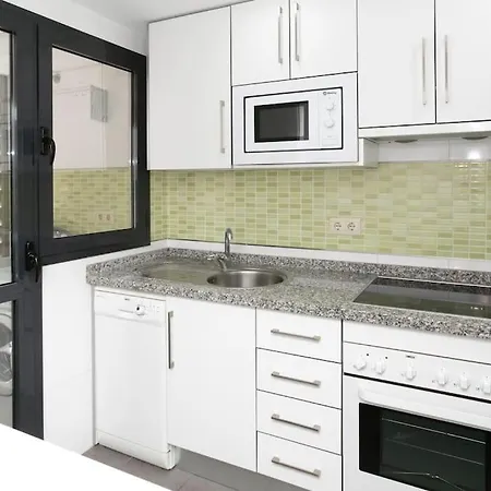 Fantastico Apartamento En El Centro De Estepona Con Parking Privado * Εστεπόνα