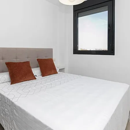 Fantastico Apartamento En El Centro De Estepona Con Parking Privado Εστεπόνα