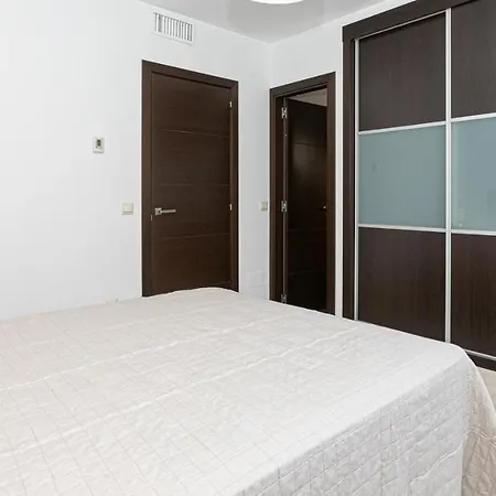 Διαμέρισμα Fantastico Apartamento En El Centro De Estepona Con Parking Privado