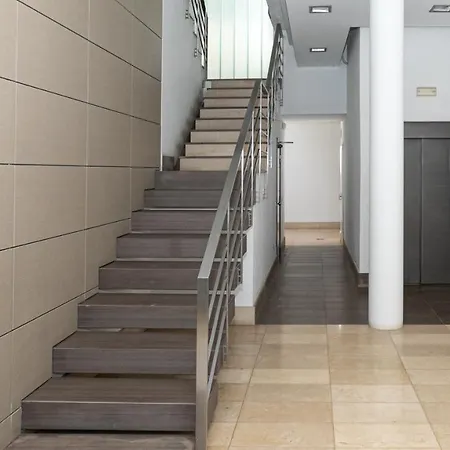 Fantastico Apartamento En El Centro De Estepona Con Parking Privado Εστεπόνα